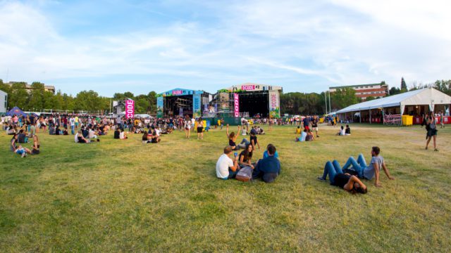 Festival al aire libre / Foto: Christian Bertrand, vía Shutterstock