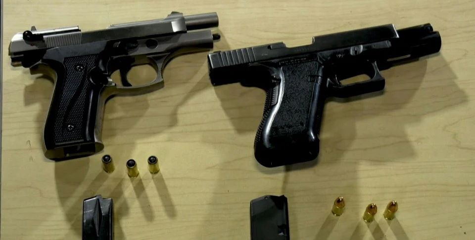 Empresas de armas en EU presentan respuestas ante demanda de México. AFP