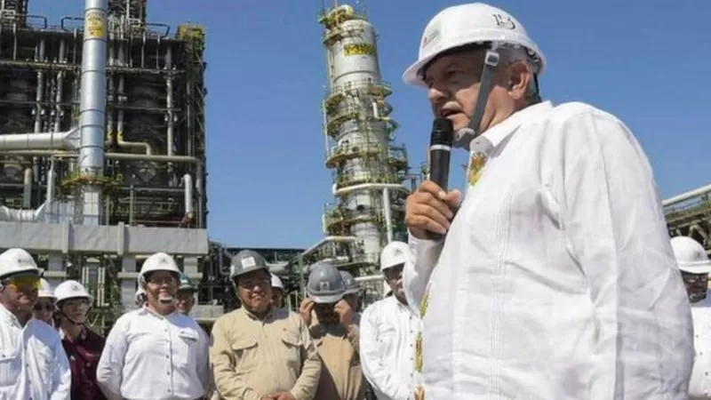 El presidente López Obrador apuesta al petróleo como motor de la economía. Gobierno de México