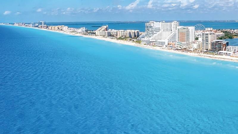 Cancún resguarda destinos predilectos de viajeros internacionales para el trabajo remoto. (Especial)