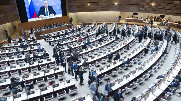 Los diplomáticos abandonan la sesión del Consejo de Derechos Humanos durante el discurso de Serguéi Lavrov. DPA VÍA EUROPA PRESS (EUROPA PRESS)