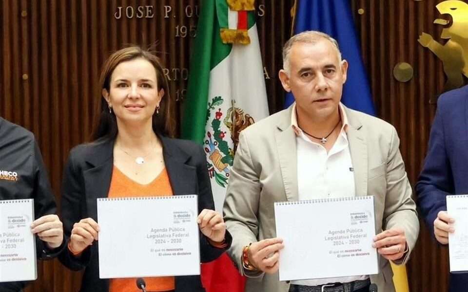 Critican a Esquer por su falsa “postura feminista”